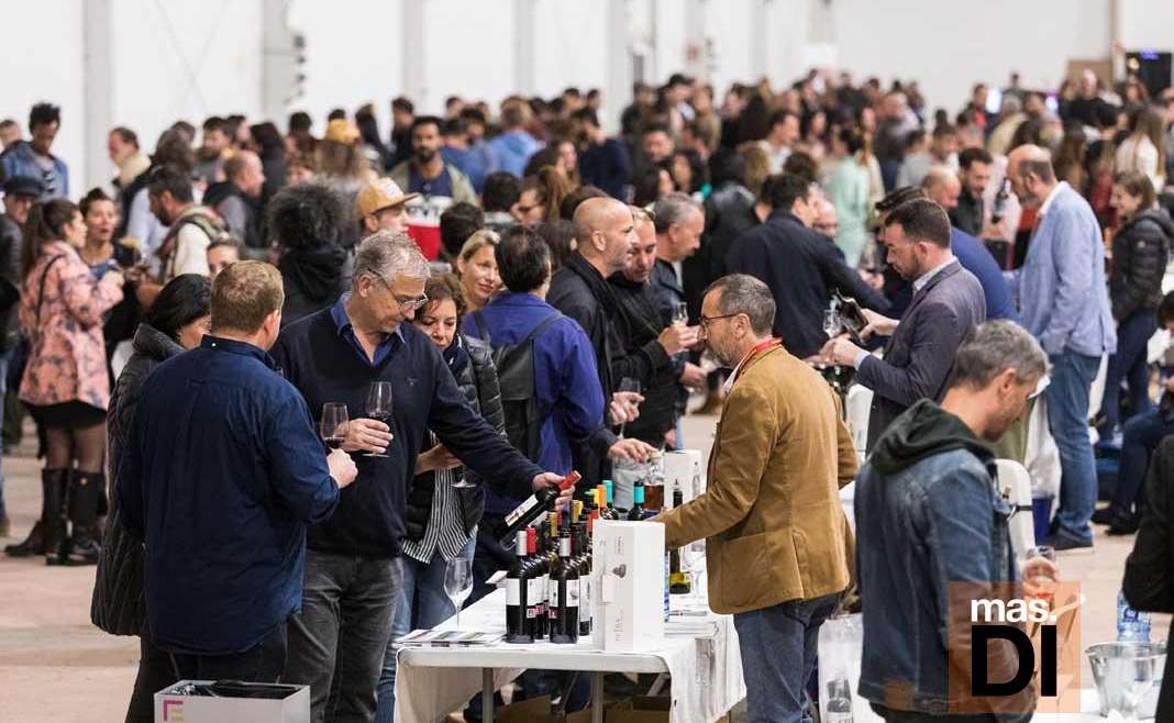 Viniterraneus reúne a 2.600 personas en su recorrido por el mundo del vino (Diario de Ibiza)